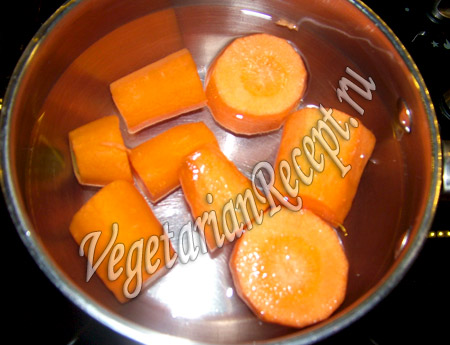 баклажановые рулетики - морковь