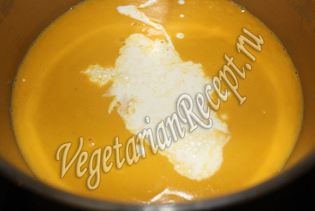 крем суп гороховый - добавляем сливки