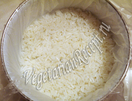 первый слой салата - рис