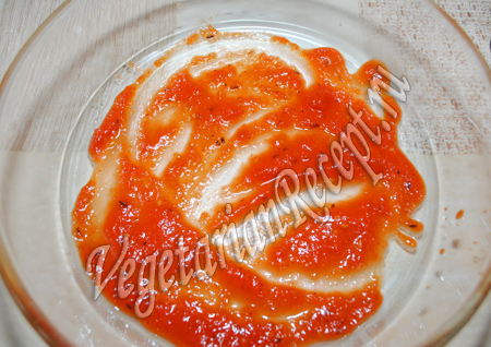томатный слой лазаньи из лаваша