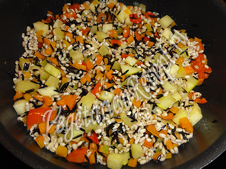 приготовление дикого риса с овощами