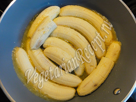 тарт татен - выкладываем бананы