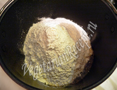 замешиваем тесто на закваске в хлебопечке