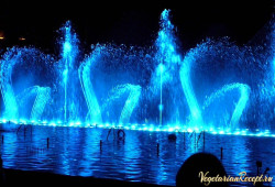 шоу танцующих фонтанов на Кипре