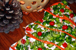 Новогодний салат с брокколи